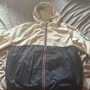 Tommy Hilfiger Windbreaker size L (barely worn)